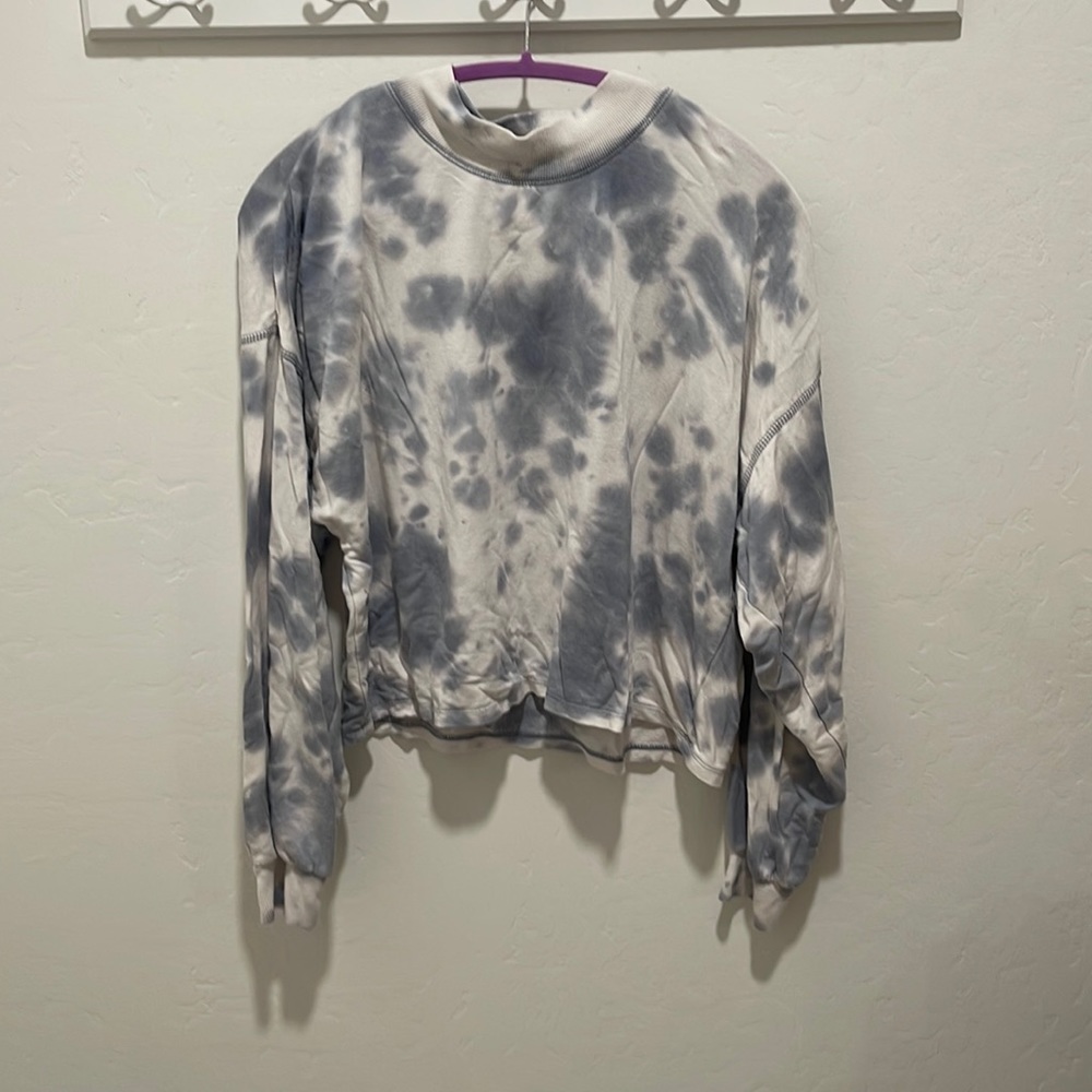 Wild Fable pullover. Size medium